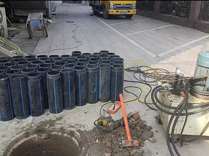 罗田PE置换管厂家 DN315置换管 非开挖管短管置换